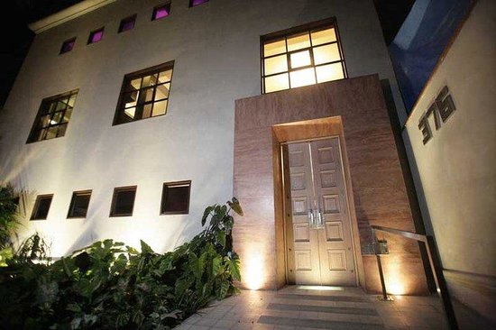 entrance.jpg